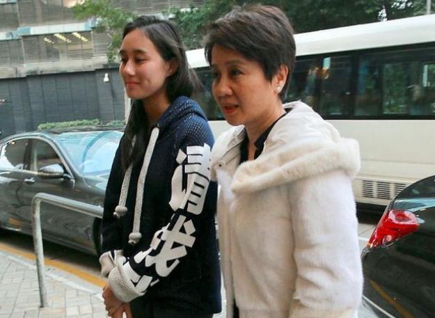 新澳门彩最快开奖记录和两个女首富杠起来了与两个女首富杠起来了小说