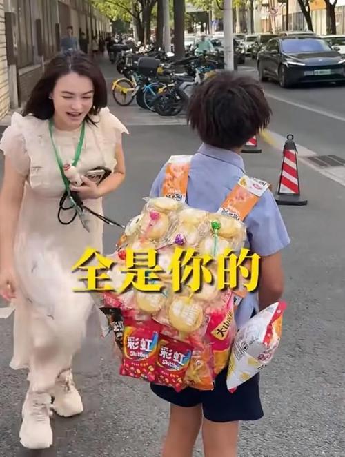 新门内部资料免费提供和冉莹颖回应儿子身高与冉莹颖的儿子